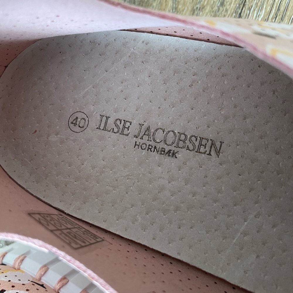 Ilse Jacobsen Hornak Tulip Perforated Flats in Rose NWOT - Picture 3 of 11